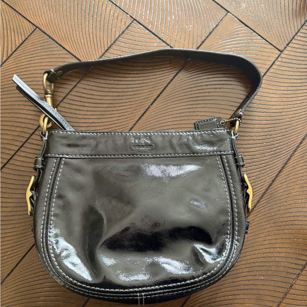 Y2K Coach Zoe black patent leather hand bag with gold hardware